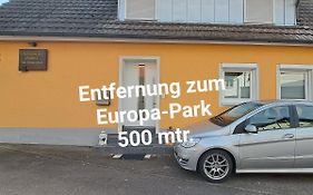 Ferienwohnung PUNKT, 5 Gehminuten vom Europa-Park
